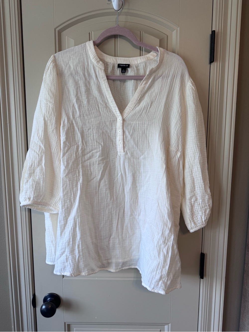 torrid Cream Gauze Henley Tunic Blouse